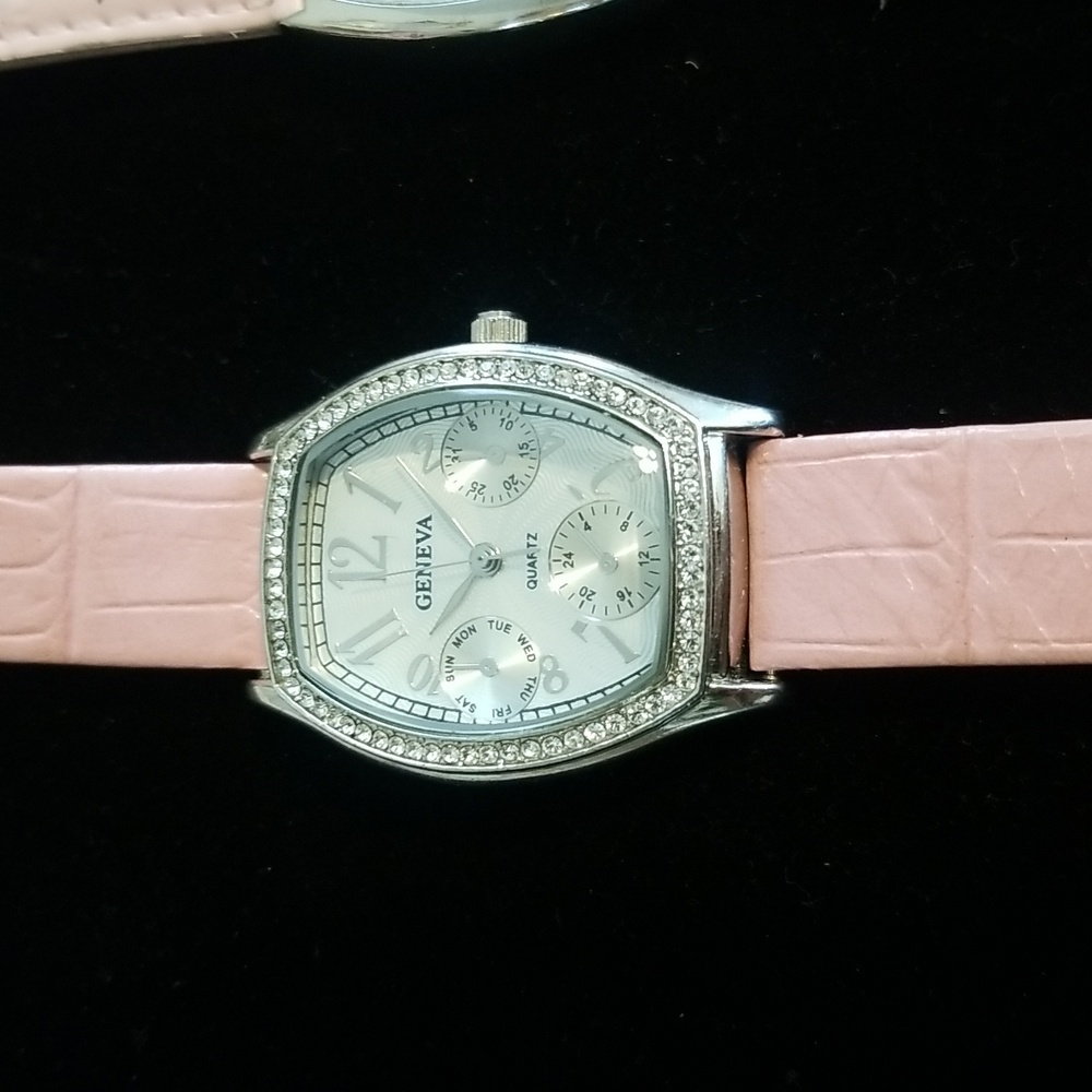 Watches - Picture 3 of 10